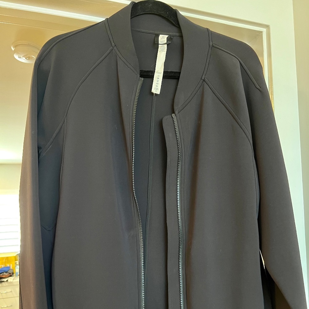 Lululemon jacket - Brand New w/o tags